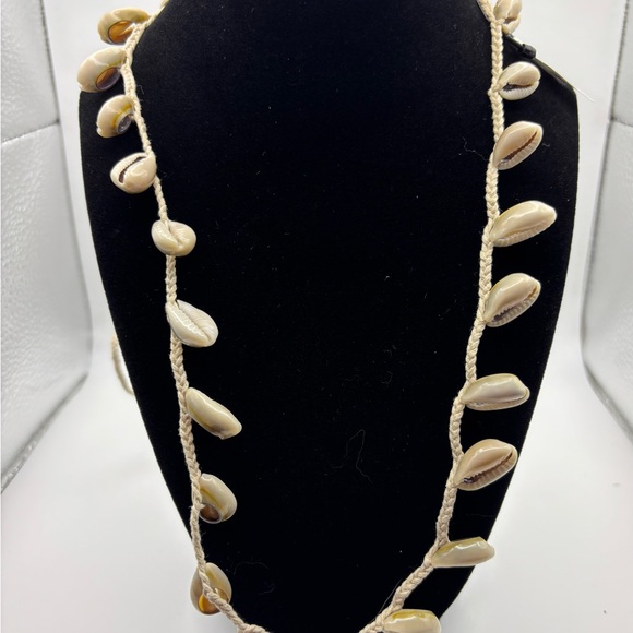 Free People Maui Shell Necklace Bohemian Beach Neutral Natural Resort Vaca NEW - Picture 3 of 5